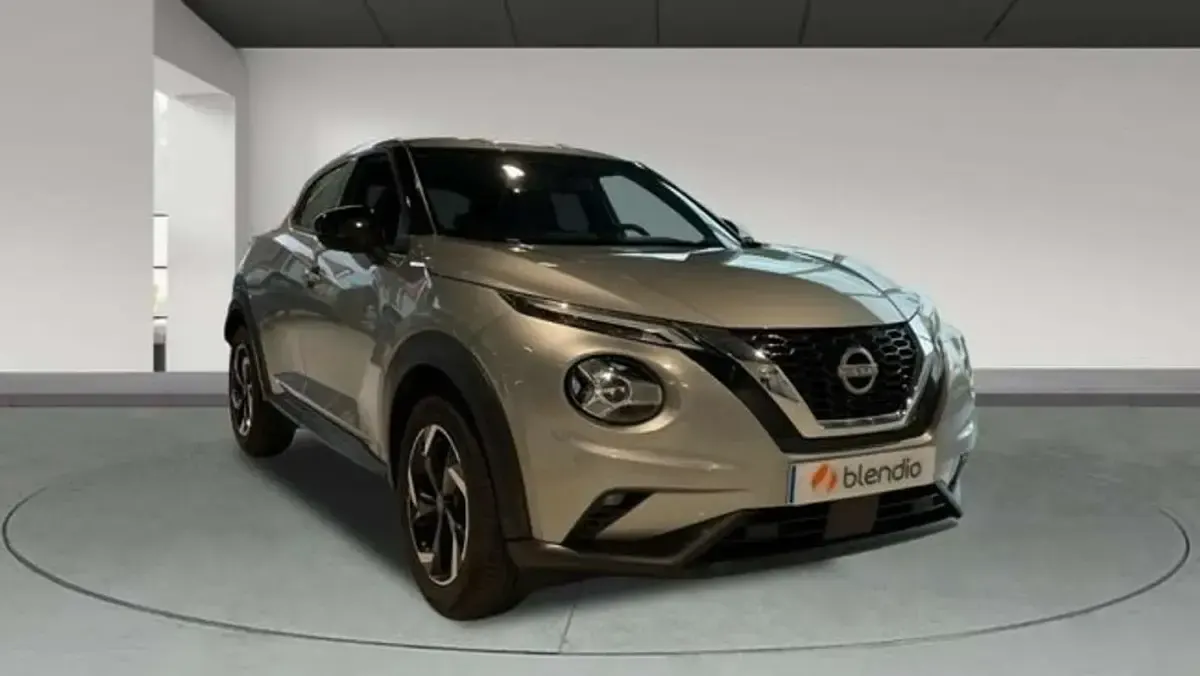Używany Nissan Juke N-Connecta 116 KM (85 kW) 2024 Szary SUV
