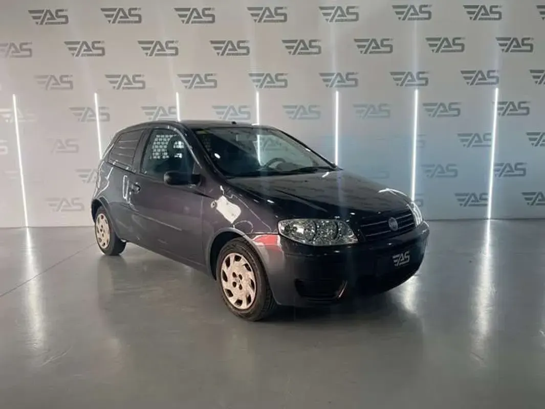 Usado Fiat Punto 90 CV (66 kW) 2004 Gris Utilitario