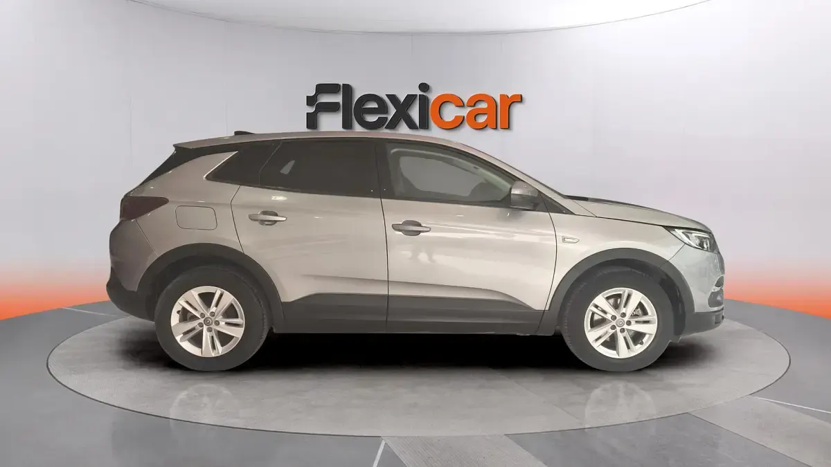 Usado Opel Grandland X Selective 131 CV (96 kW) 2019 Gris SUV