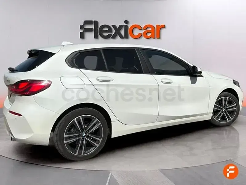 Usado BMW 118 150 CV (110 kW) 2022 Blanco Berlina