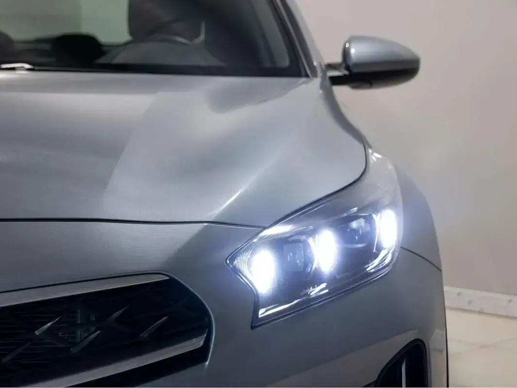 Usado Kia XCeed 160 CV (117 kW) 2023 Plateado SUV