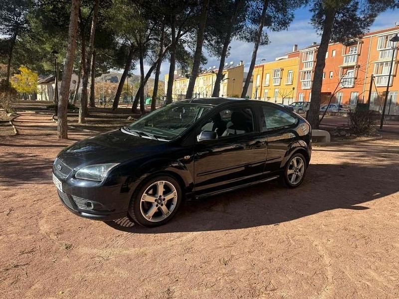 Negro Usado 2007 Ford Focus Sport Utilitario | 2800 € (Precio justo) - Imagen 1/4