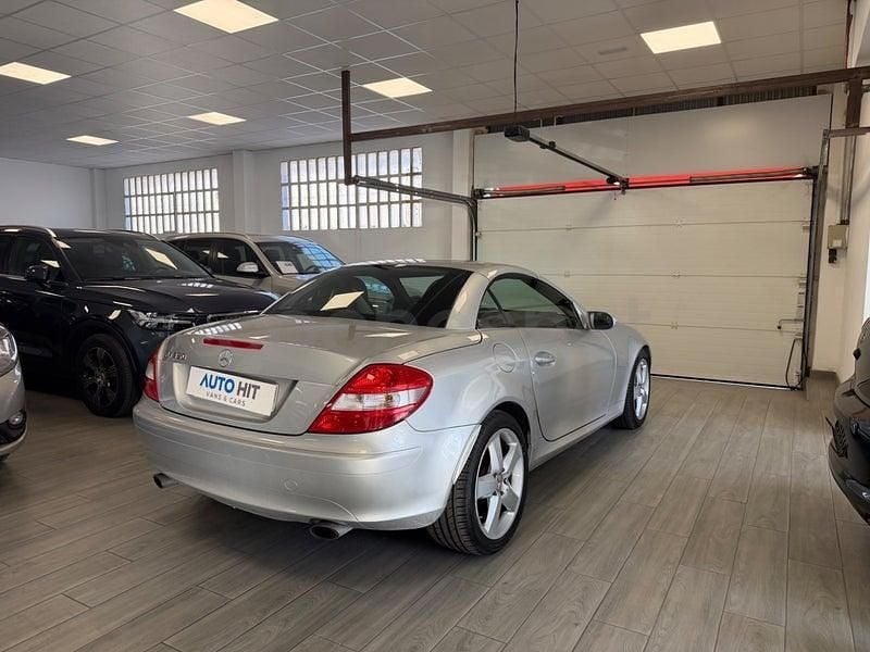 Usado Mercedes SLK350 272 CV (200 kW) 2005 Gris / plata Descapotable
