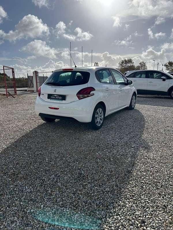 Usado Peugeot 208 Active 75 CV (55 kW) 2018 Blanco Utilitario