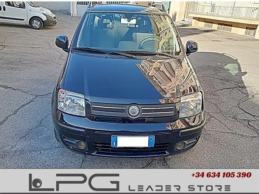 Usado Fiat Panda Dynamic 68 CV (50 kW) 2011 Azul Utilitario