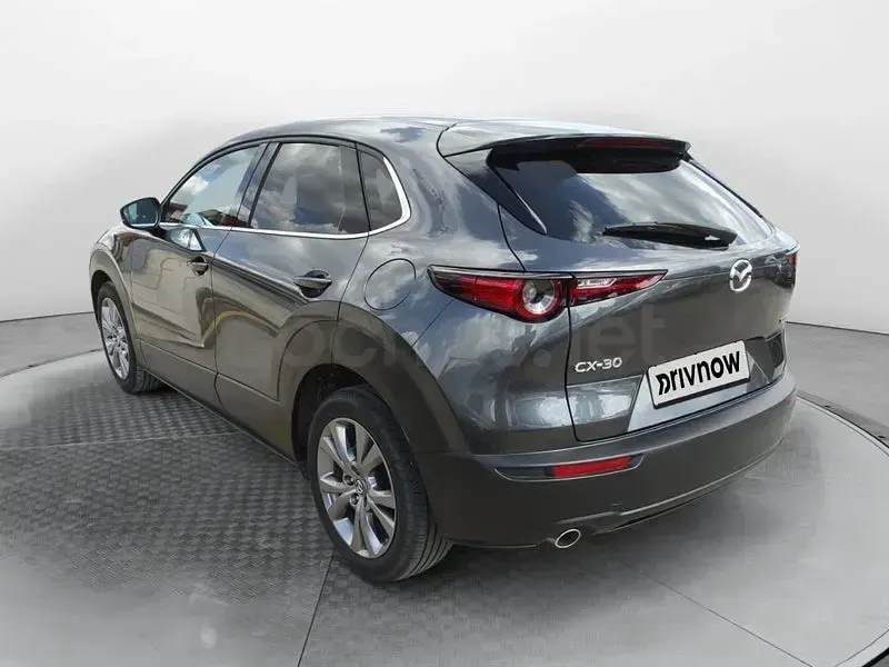Usado Mazda CX-30 Exclusive-Line 140 CV (102 kW) 2025 Gris / plata SUV