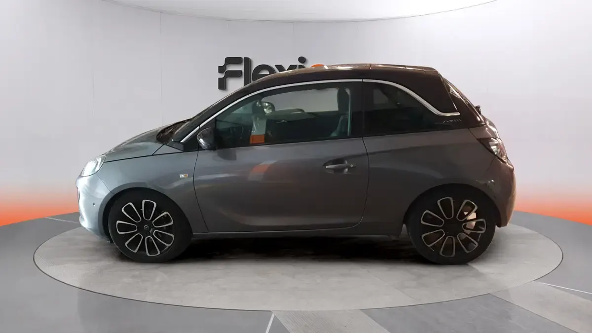 Usado Opel Adam Glam 101 CV (74 kW) 2018 Gris Utilitario