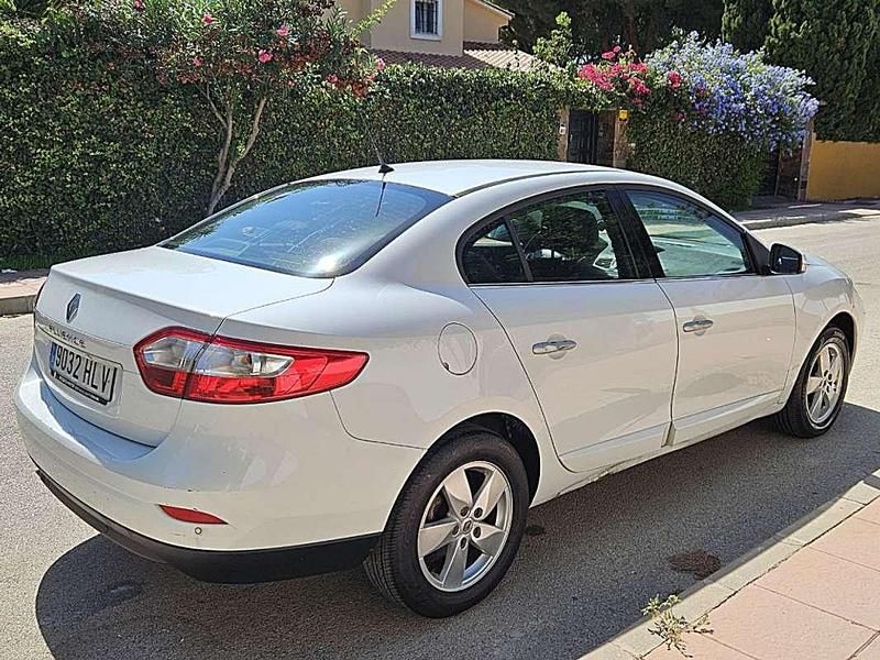 Usado Renault Fluence Dynamique 110 CV (80 kW) 2012 Blanco Berlina