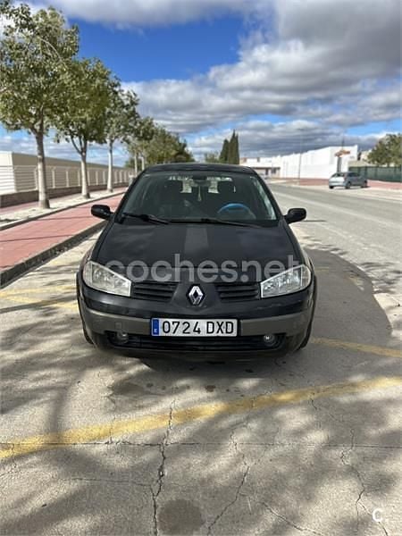 Usado Renault Mégane II Authentique 105 CV (77 kW) 2006 Negro Berlina