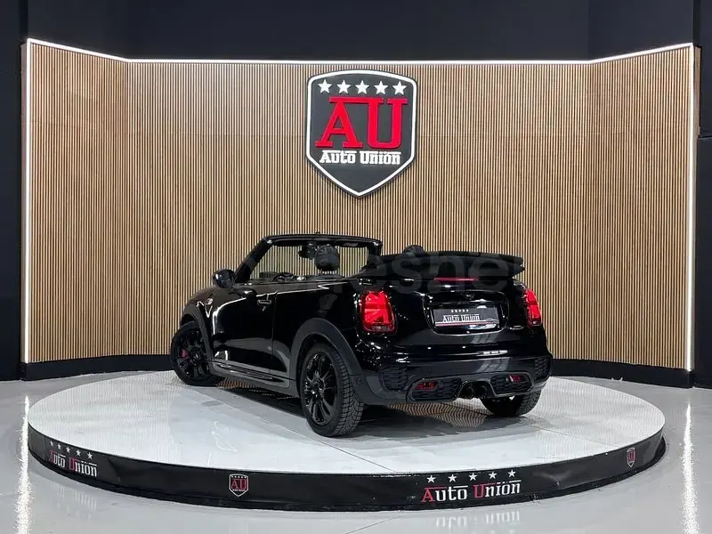 Usado Mini John Cooper Works 231 CV (169 kW) 2019 Negro Utilitario