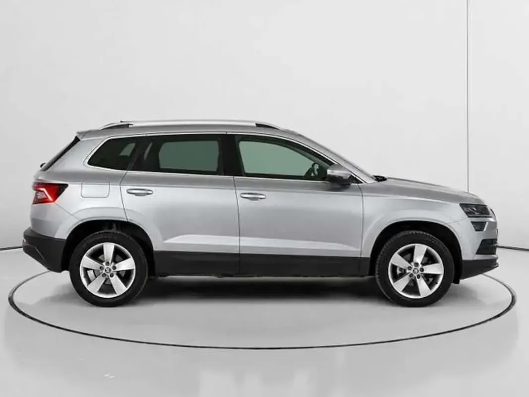 Usado Skoda Karoq 116 CV (85 kW) 2019 Gris SUV
