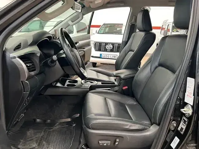 Usado Toyota HiLux 151 CV (111 kW) 2020 Negro Pickup/Camioneta