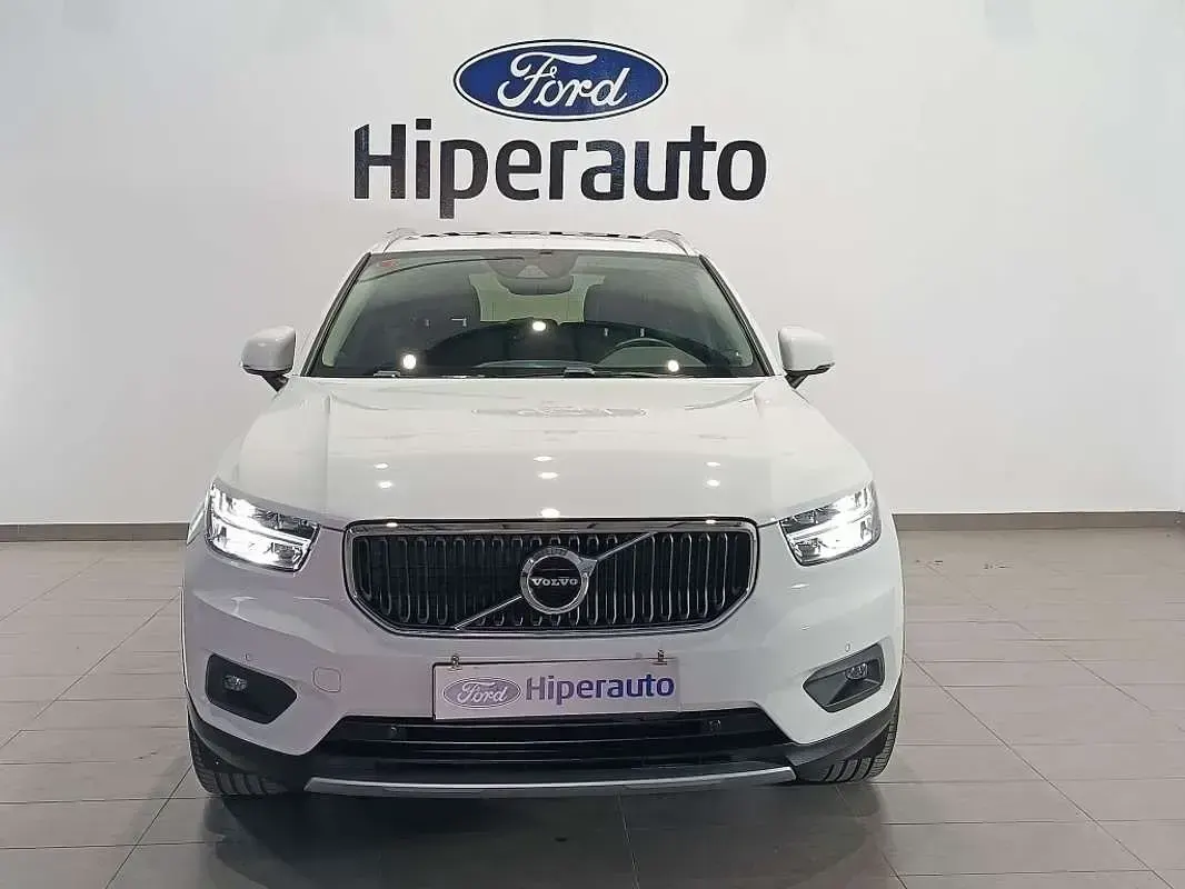 Usado Volvo XC40 Momentum 150 CV (110 kW) 2019 Blanco SUV