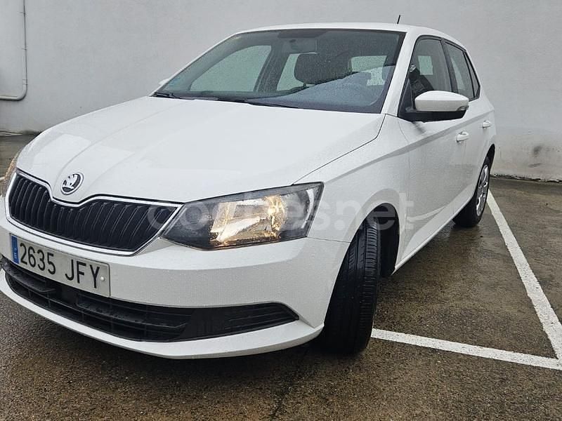 Usado Skoda Fabia Ambition 90 CV (66 kW) 2015 Blanco Berlina