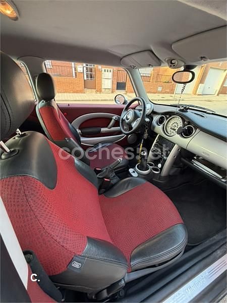 Usado Mini Cooper 115 CV (84 kW) 2002 Rojo Utilitario