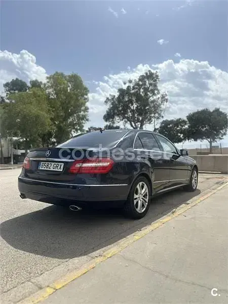 Usado Mercedes E350 Avantgarde 231 CV (169 kW) 2009 Azul Berlina