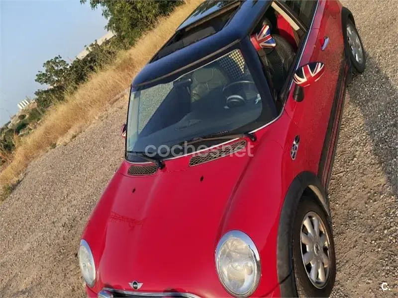 Usado Mini ONE 90 CV (66 kW) 2002 Rojo Utilitario