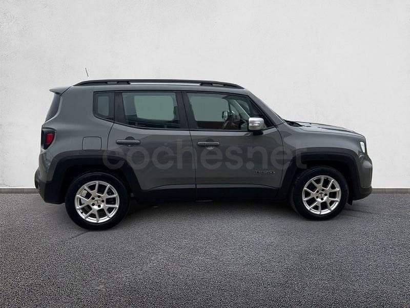 Usado Jeep Renegade Limited 120 CV (88 kW) 2022 Gris / plata SUV
