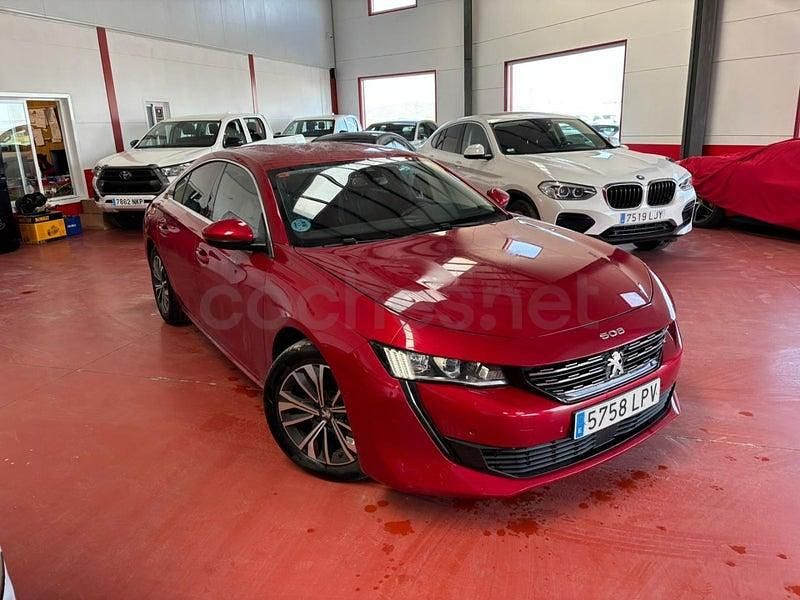 Usado Peugeot 508 Allure 130 CV (95 kW) 2021 Rojo Berlina