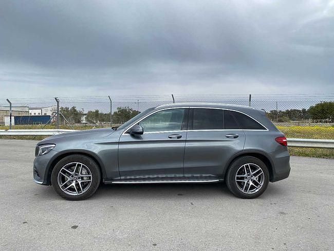 Usado Mercedes GLC220 AMG 170 CV (125 kW) 2017 Gris SUV