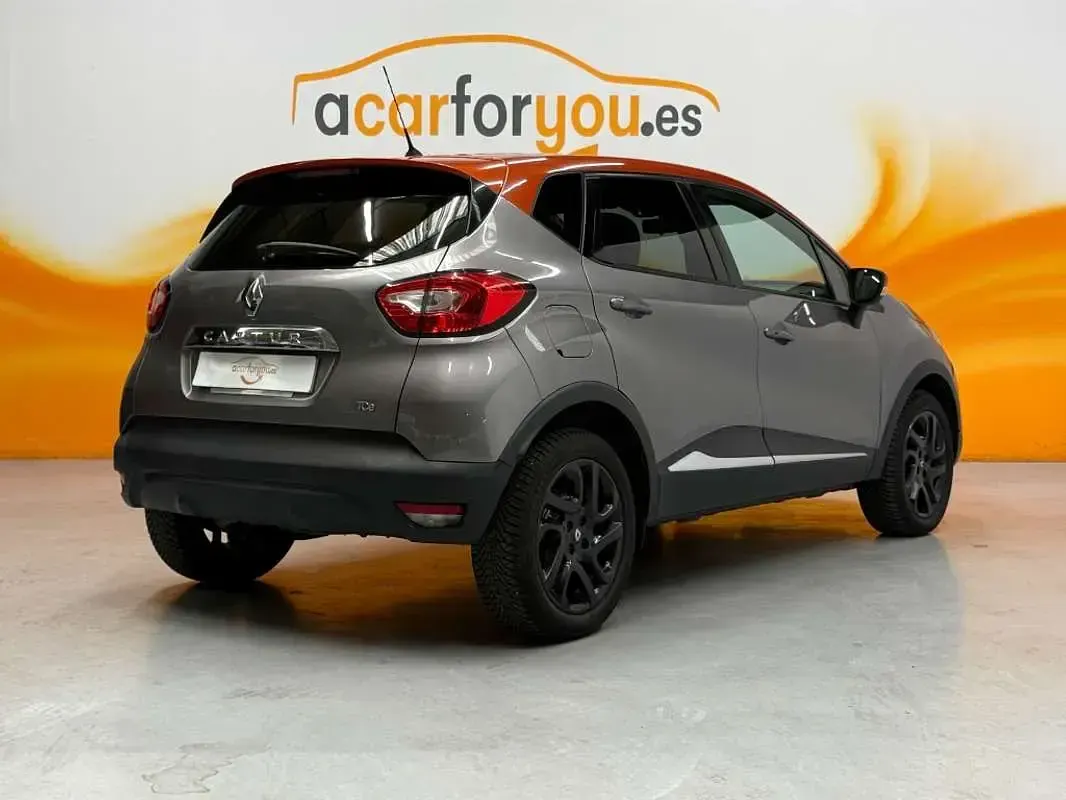 Usado Renault Captur Zen 90 CV (66 kW) 2016 Gris SUV
