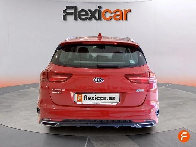 Usado Kia Ceed 141 CV (103 kW) 2021 Rojo Utilitario