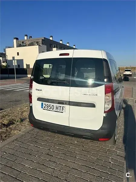 Usado Dacia Dokker Ambiance 75 CV (55 kW) 2013 Blanco Monovolumen