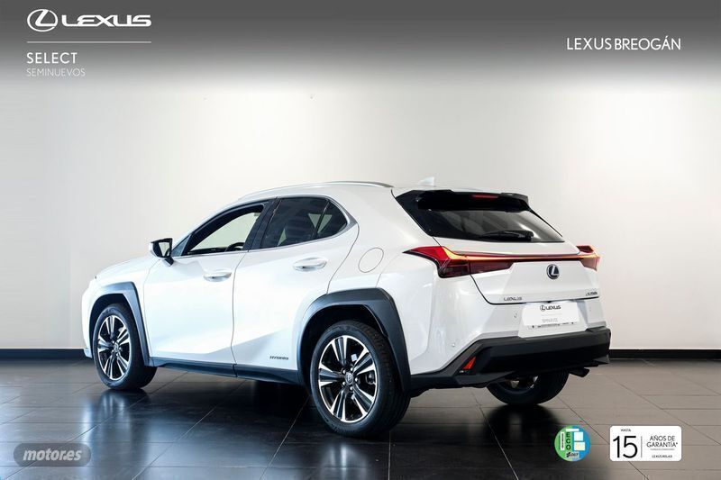 Usado Lexus UX 250h Executive Line 184 CV (135 kW) 2020 Blanco SUV