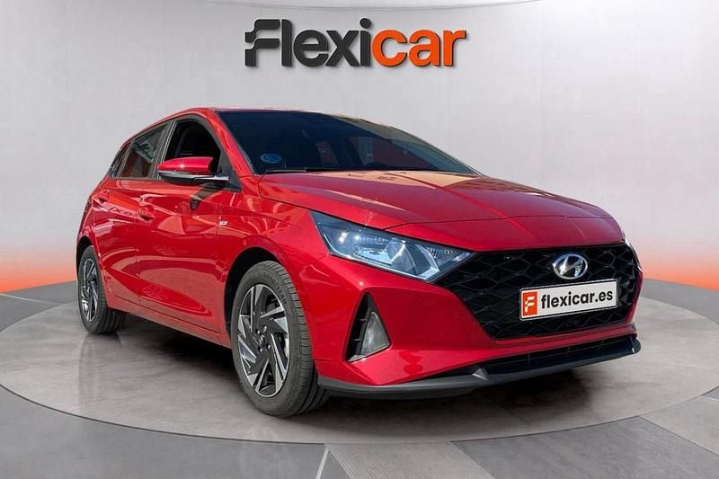 Rojo Usado 2022 Hyundai i20 Berlina | 15.990 € (Precio justo) - Imagen 1/4