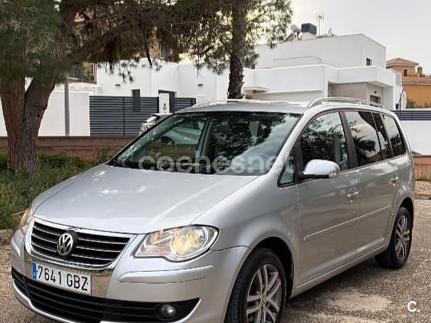 Usado VW Touran Edition 105 CV (77 kW) 2008 Blanco Monovolumen