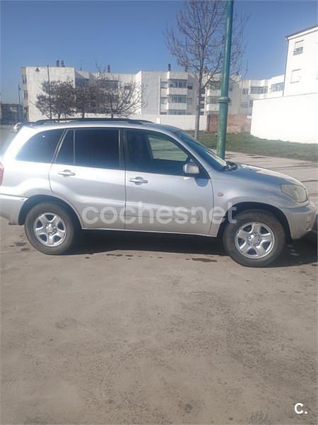 Usado Toyota RAV4 Sol 150 CV (110 kW) 2000 Gris / plata SUV