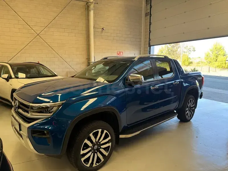 Usado VW Amarok Aventura 241 CV (177 kW) 2025 Azul Pickup/Camioneta