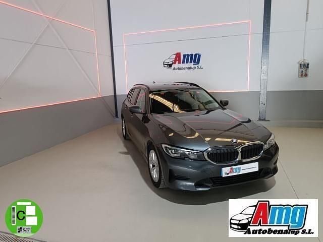 Gris Usado 2019 BMW 318 Advantage Familiar | 22.900 € (Caro) - Imagen 1/4