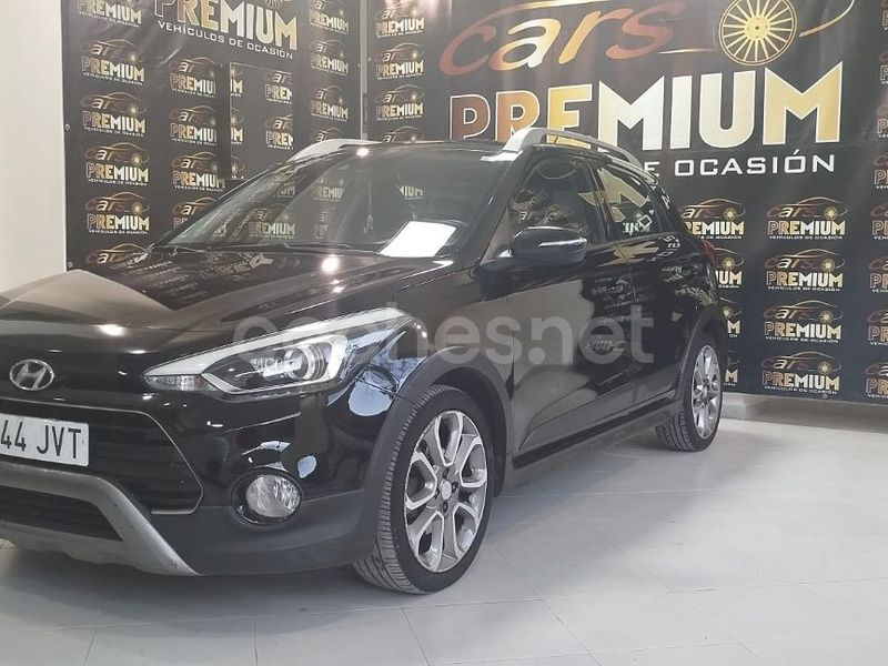 Negro Usado 2017 Hyundai i20 Active Berlina | 9999 € (Precio justo) - Imagen 1/4