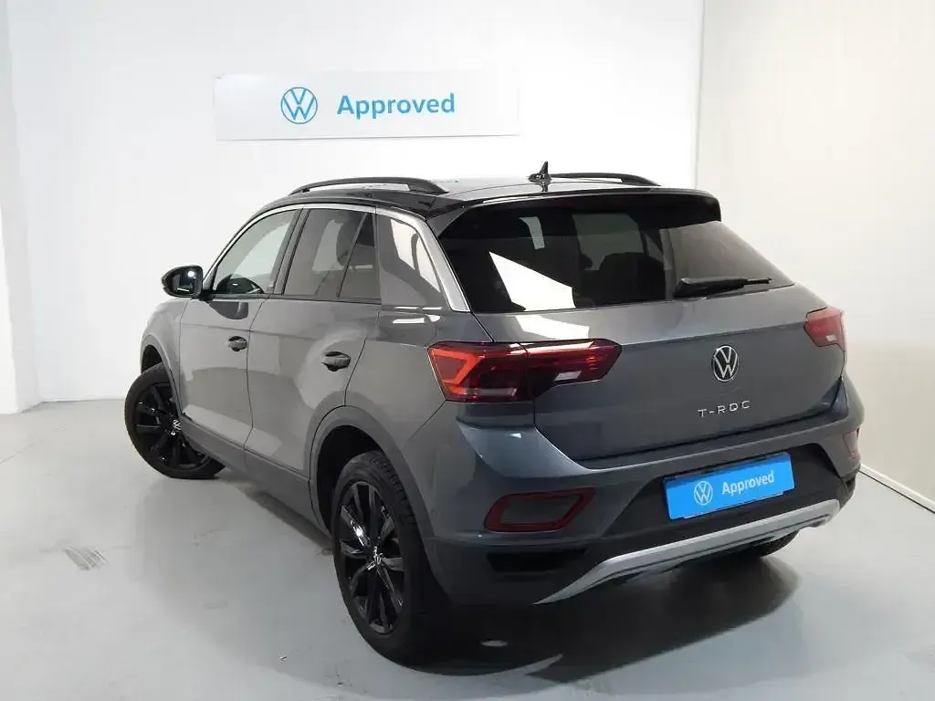 Usado VW T-Roc 150 CV (110 kW) 2023 Gris SUV