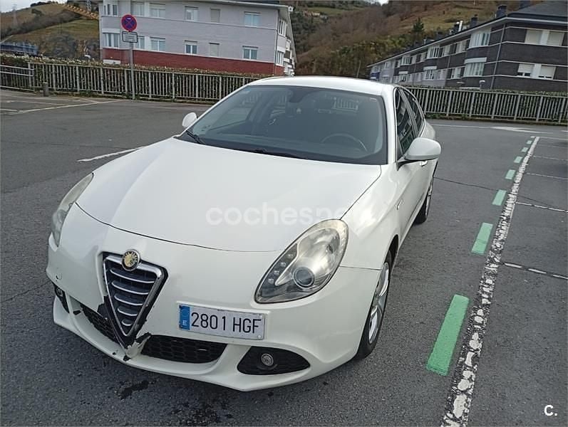 Usado Alfa Romeo Giulietta Progression 105 CV (77 kW) 2011 Blanco Berlina