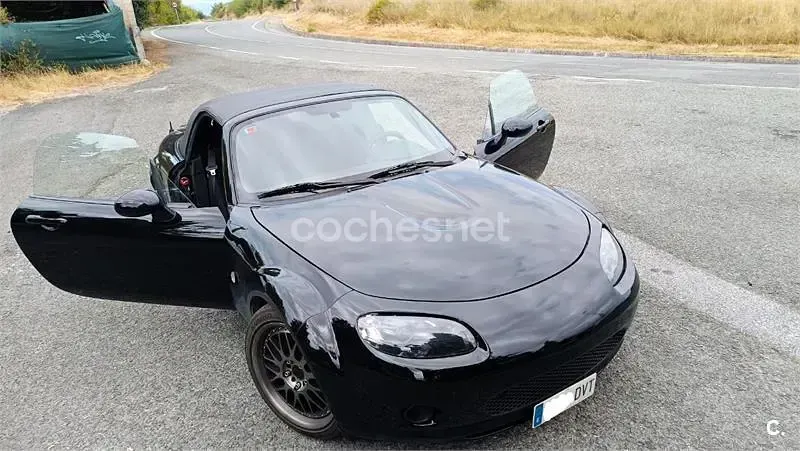 Usado Mazda MX5 Active 126 CV (92 kW) 2006 Negro Descapotable