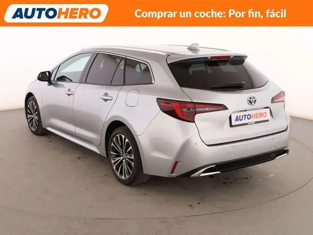 Usado Toyota Corolla Style 140 CV (102 kW) 2024 Gris Familiar