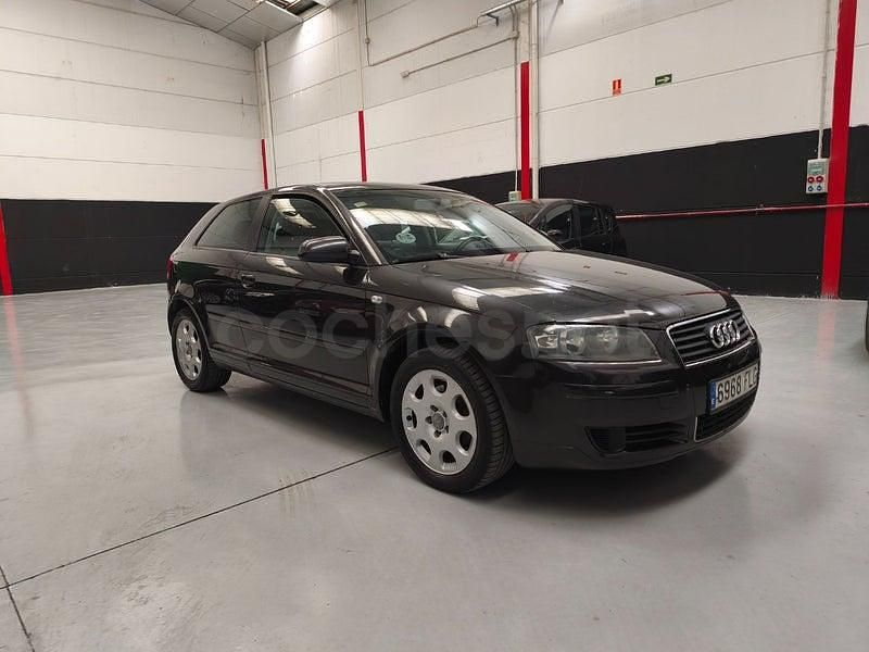 Usado Audi A3 Ambiente 140 CV (102 kW) 2007 Negro Utilitario