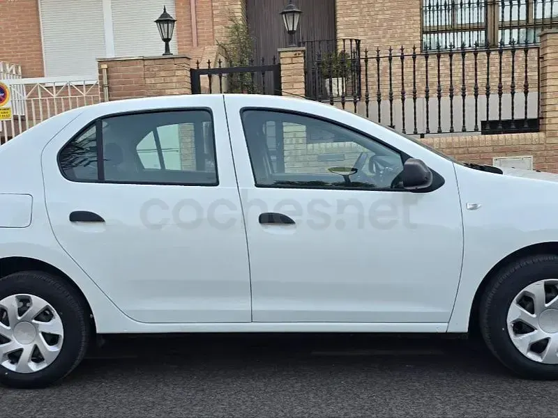 Usado Dacia Logan MCV Ambiance 73 CV (53 kW) 2018 Blanco Familiar