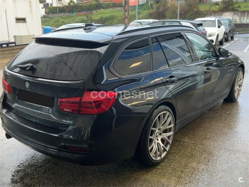 Usado BMW 318 Performance 150 CV (110 kW) 2018 Negro Familiar