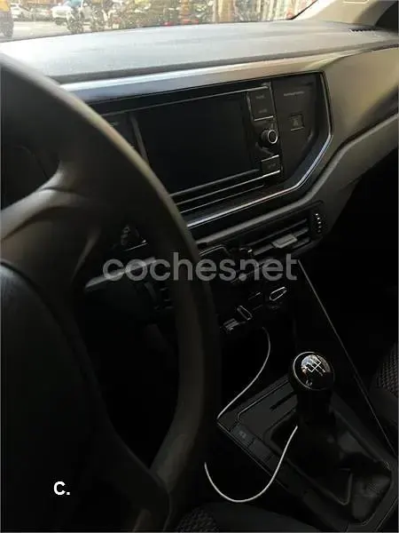 Usado VW Polo Edition 75 CV (55 kW) 2018 Gris / plata Utilitario