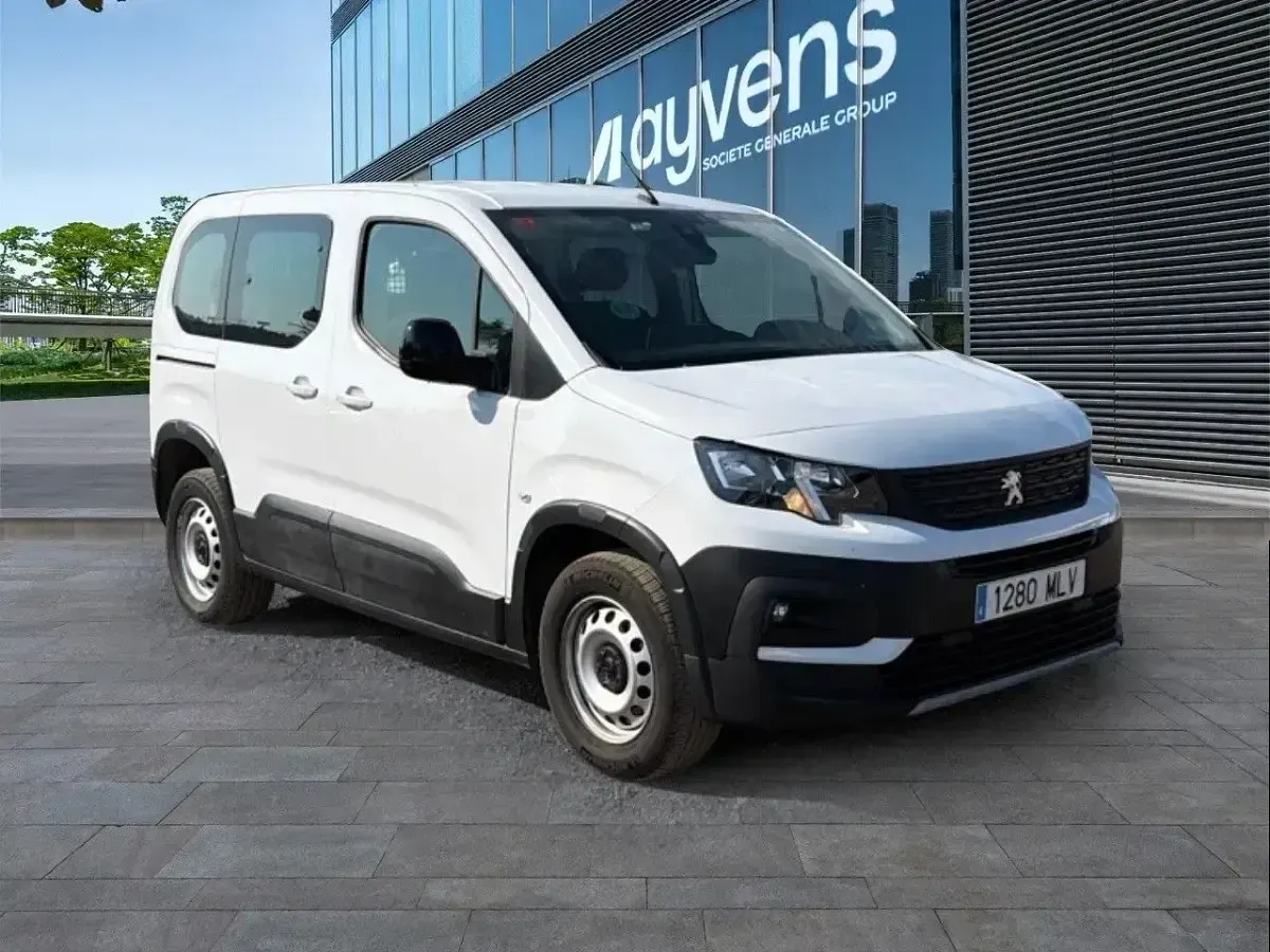 Usado Peugeot Rifter Business-Line 102 CV (75 kW) 2023 Blanco Monovolumen