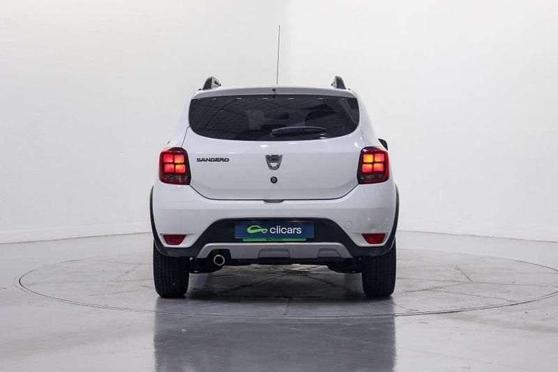 Usado Dacia Sandero Essentiel 95 CV (69 kW) 2020 Blanco Utilitario