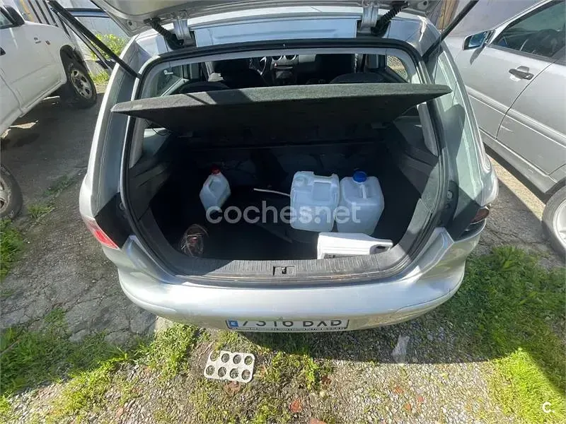 Usado Seat Ibiza Stella 64 CV (47 kW) 2002 Gris / plata Utilitario