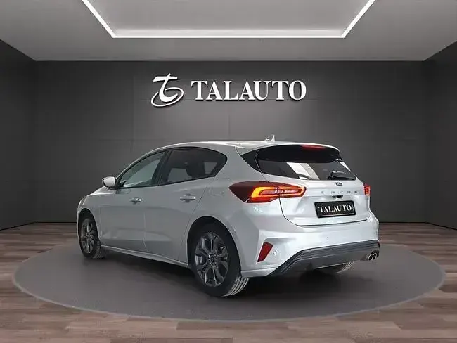 Usado Ford Focus ST-Line 125 CV (91 kW) 2023 Gris