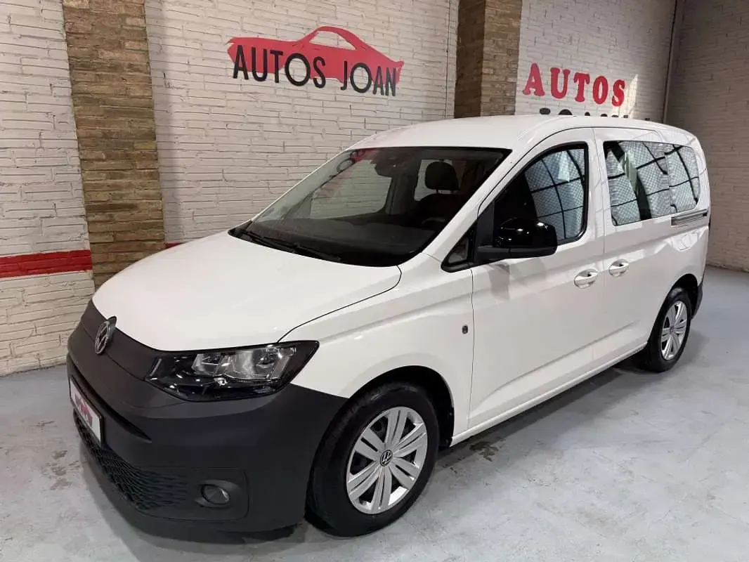 Usado VW Caddy 121 CV (88 kW) 2021 Blanco Monovolumen