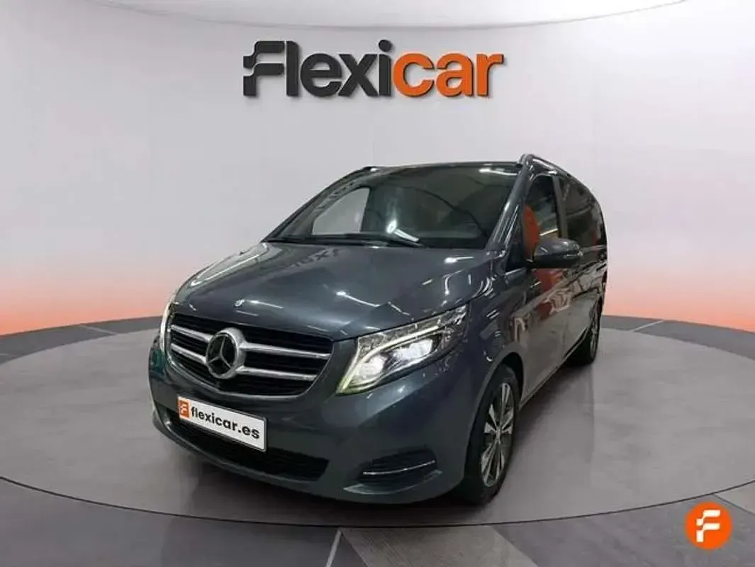 Usado Mercedes V200 Avantgarde 136 CV (100 kW) 2017 Gris Monovolumen