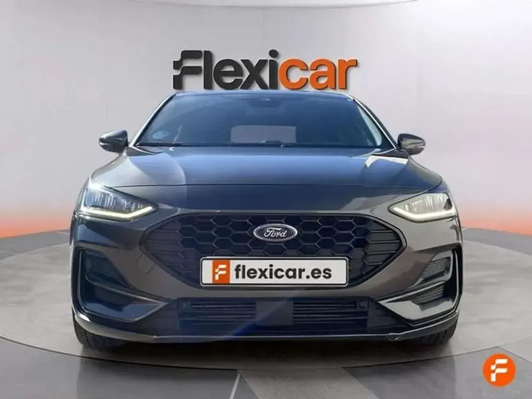 Usado Ford Focus ST-Line 155 CV (114 kW) 2022 Gris Berlina