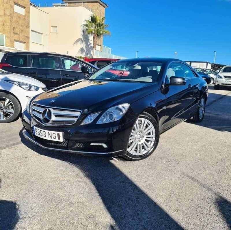 Usado Mercedes E250 Elegance 204 CV (150 kW) 2010 Negro Berlina